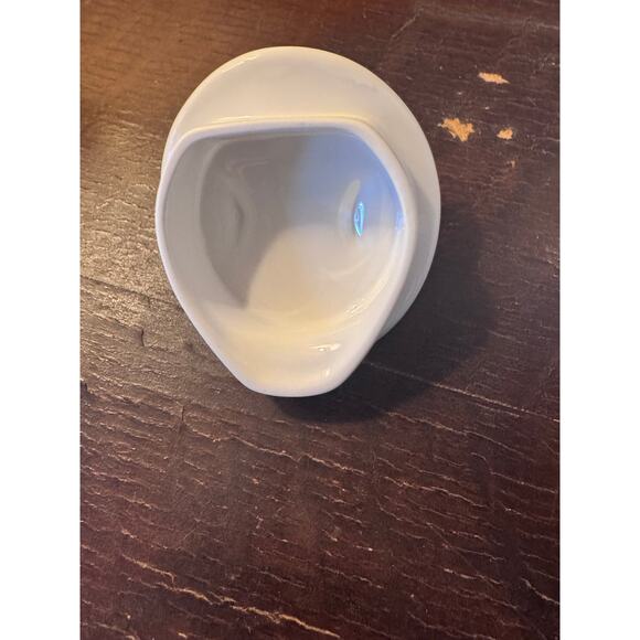 Villeroy & Boch Alba White Vitro-Porcelain Pitcher with Lid - Picture 7 of 8